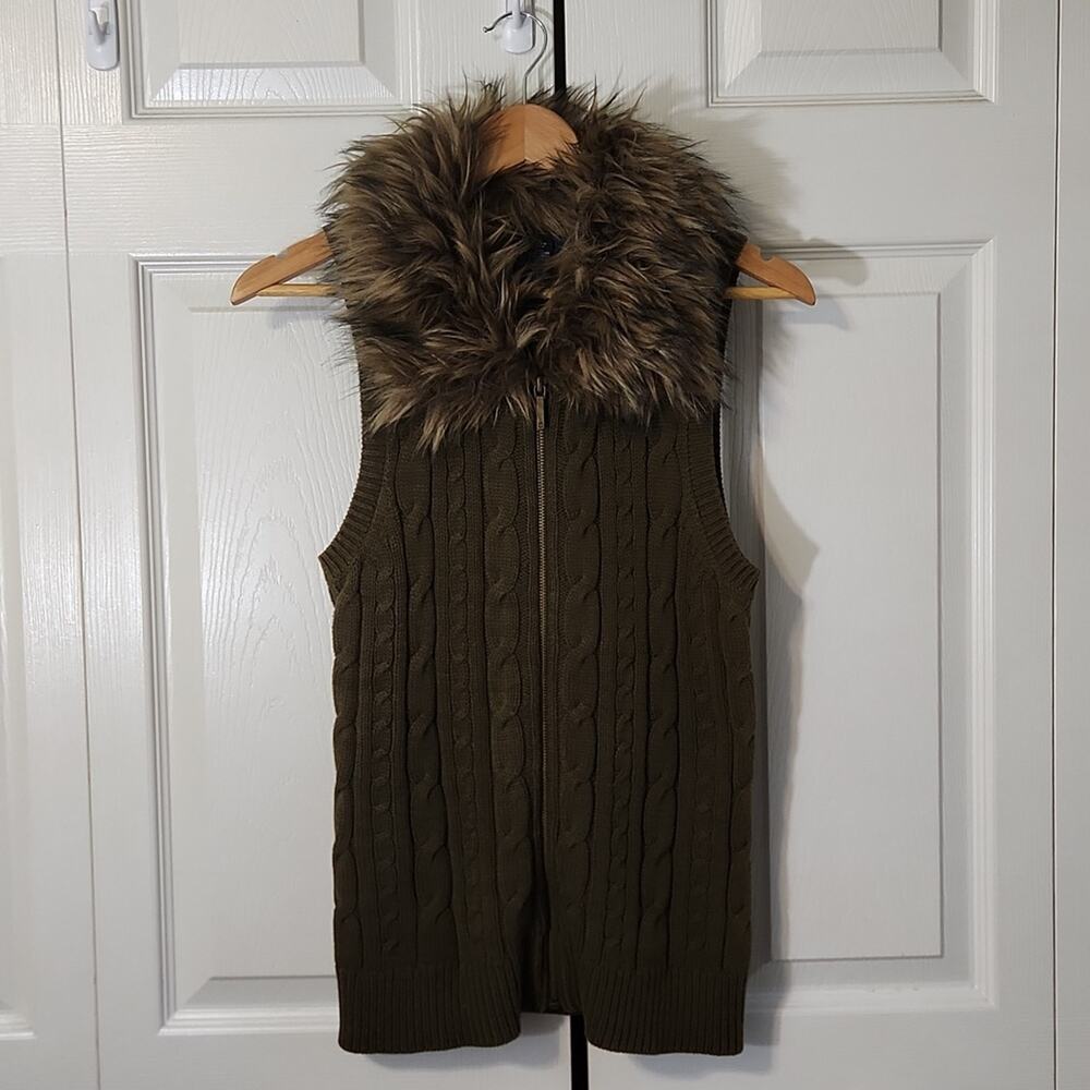 Chaps Denim Olive‎ Green Cable Knit Faux Fur Collar Full Zip Sweater Vest Small